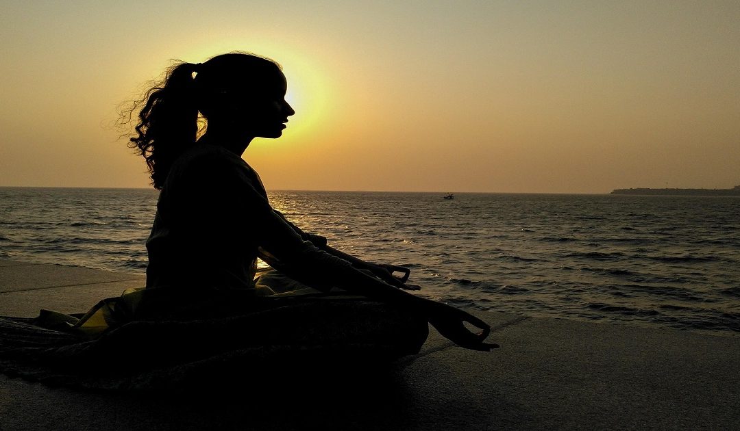 How to Meditate for Beginners at Home (Simple Guide)